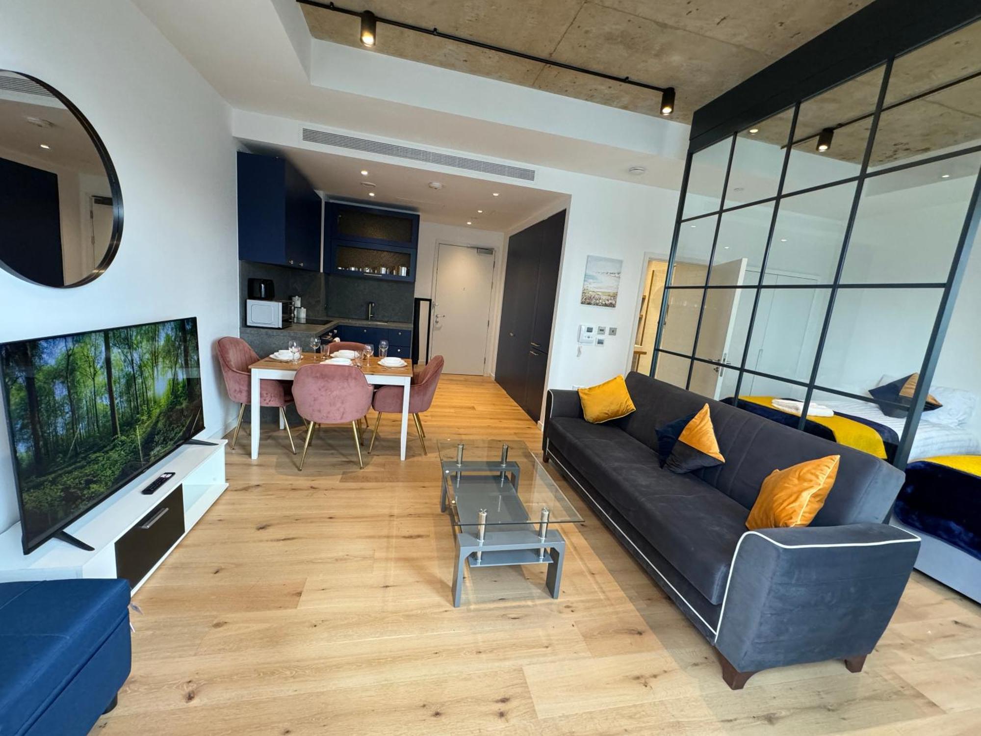 London Luxury Flat With Balcony, River View, O2 Arena, Excel, Canary Wharf, Station公寓 外观 照片